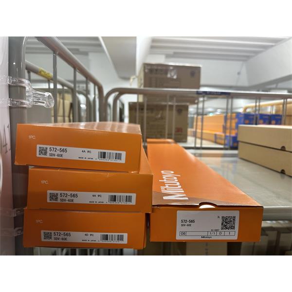 日本MITUTOYO三豐數顯標尺572-565